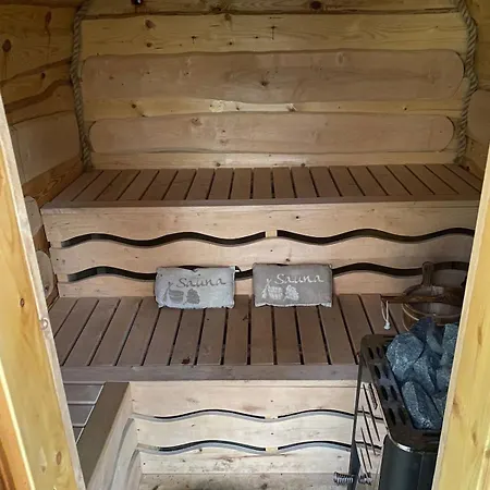 Kuschelige Auszeit - Kamin, Schaumbad Und Wohnküche *